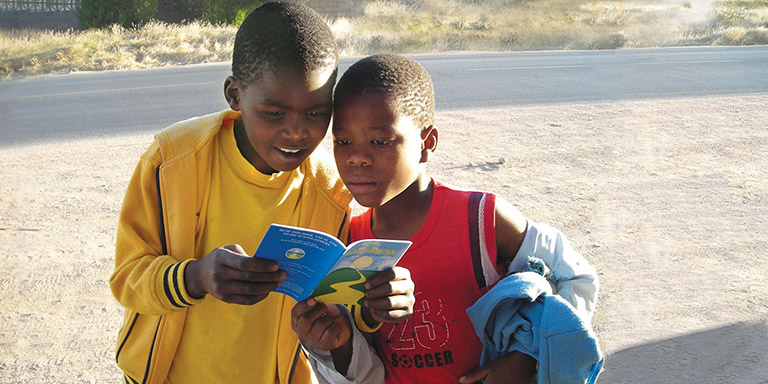Kids reading the way to happyness